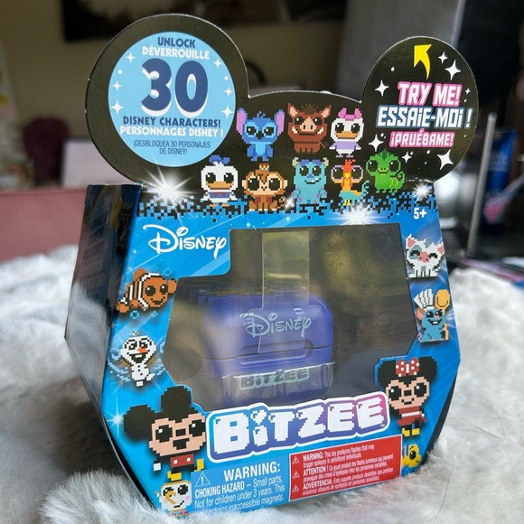 Disney Bitzee Digital Pet Interactive Toy with 30 Characters Inside - NIB - Picture 1 of 2
